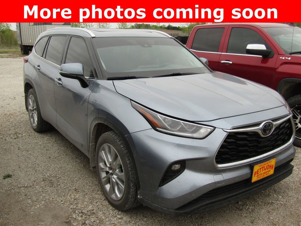 Used 2020 Toyota Highlander Limited image 7