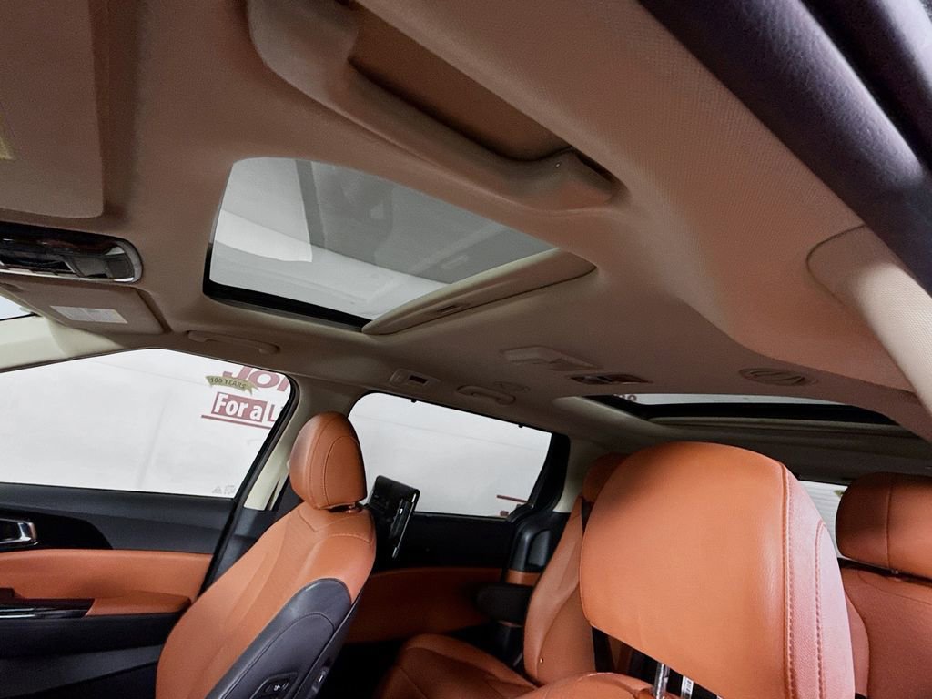 Used 2024 Kia Carnival SX Prestige image 12