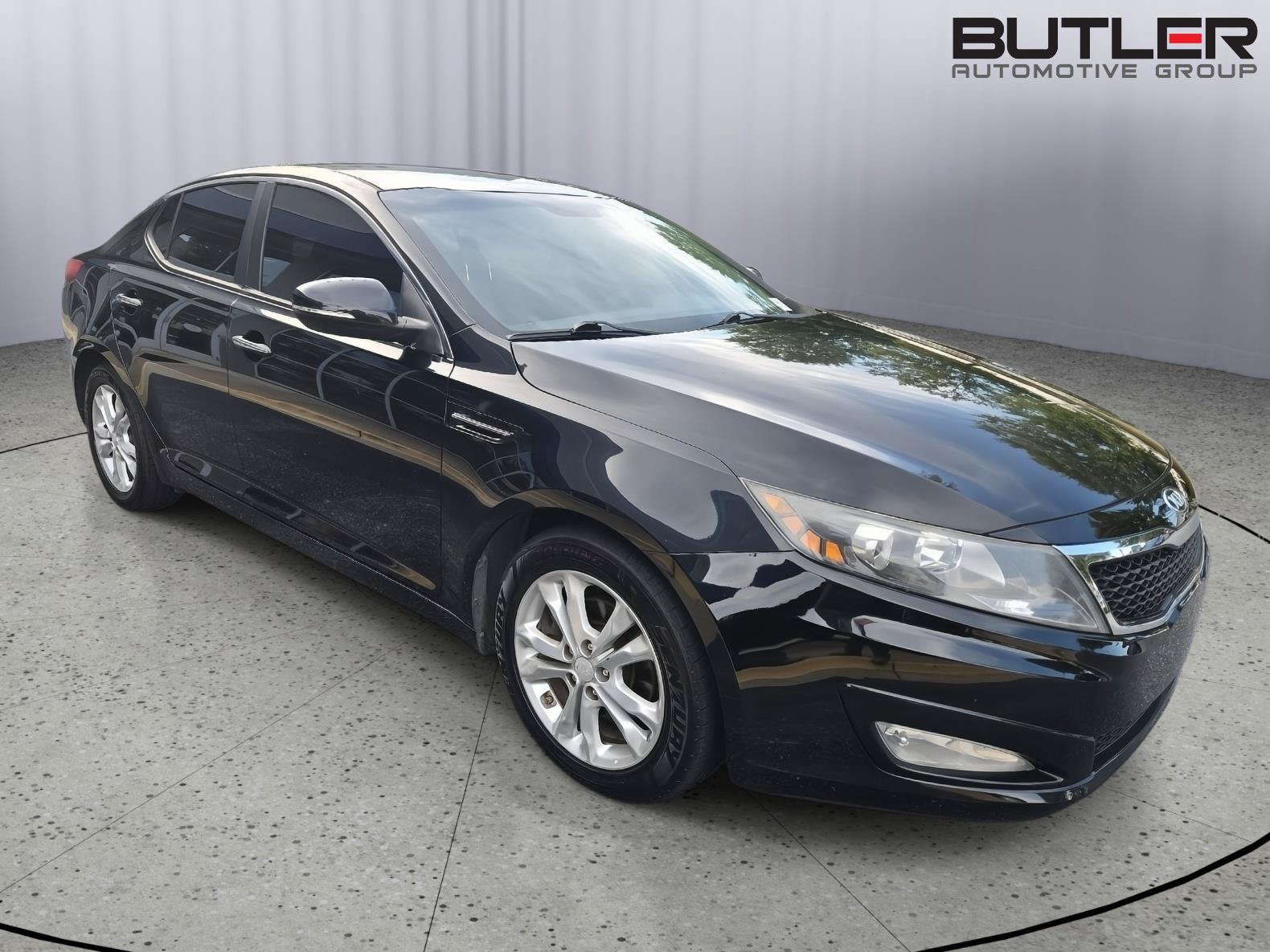 Used 2013 Kia Optima LX FWD image 2