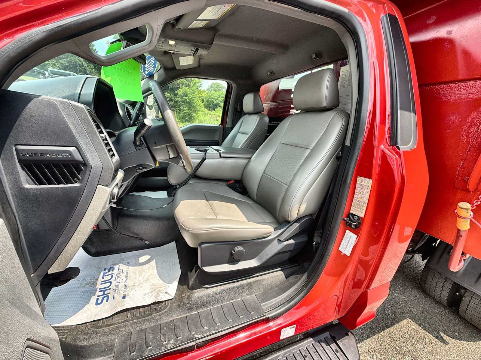 Used 2022 Ford F550 4x4 Regular Cab Super Duty image 13