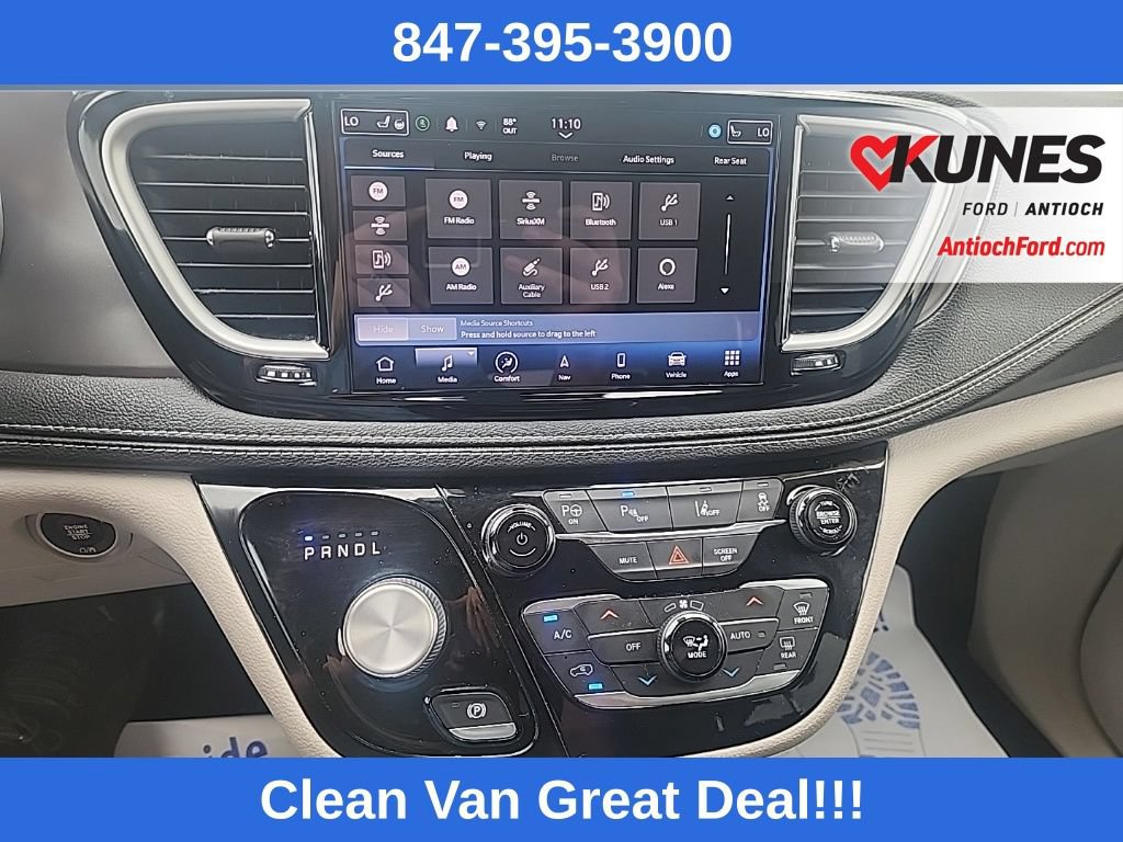 Used 2022 Chrysler Pacifica Touring-L w/ Uconnect Theater Family Group FWD image 22