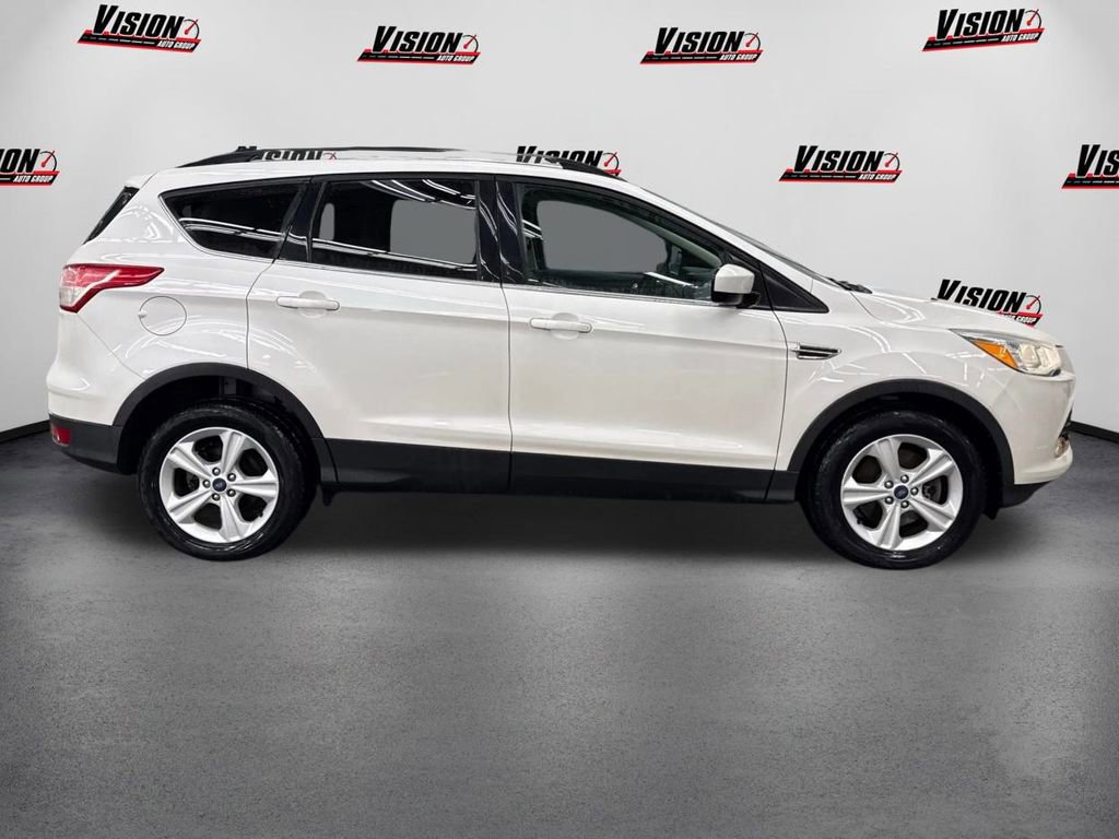 Used 2014 Ford Escape SE w/ Equipment Group 201A image 4