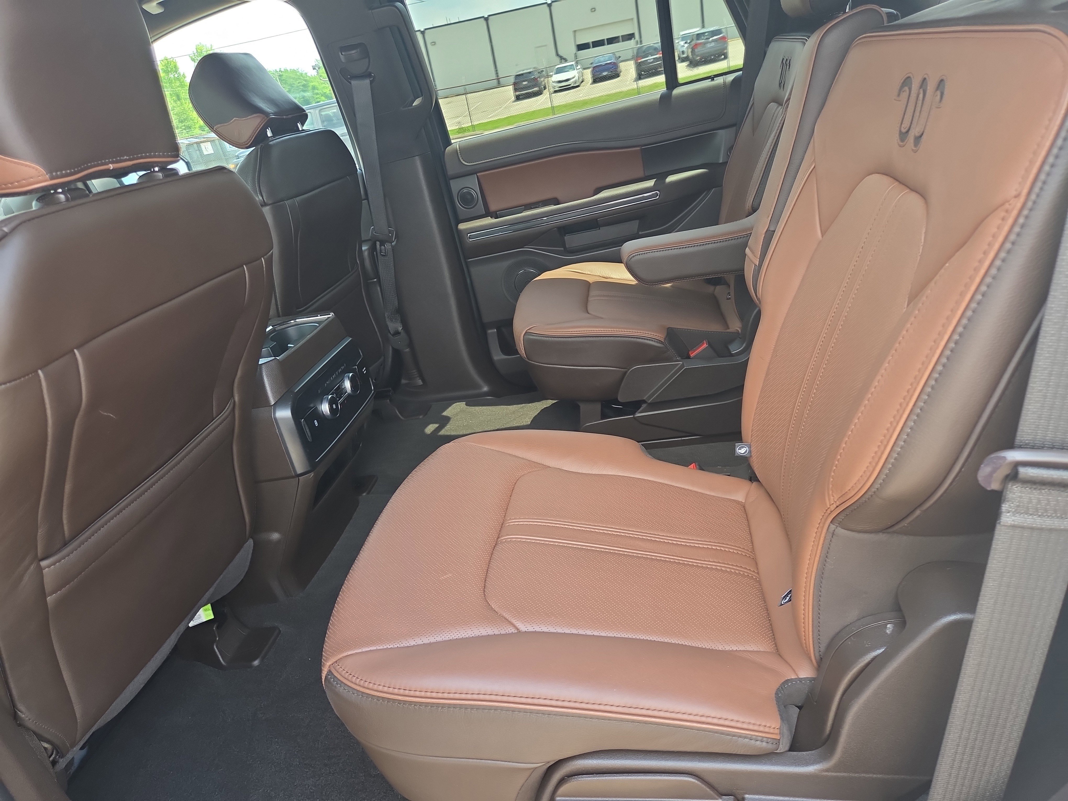 Used 2023 Ford Expedition King Ranch AWD/4WD image 7