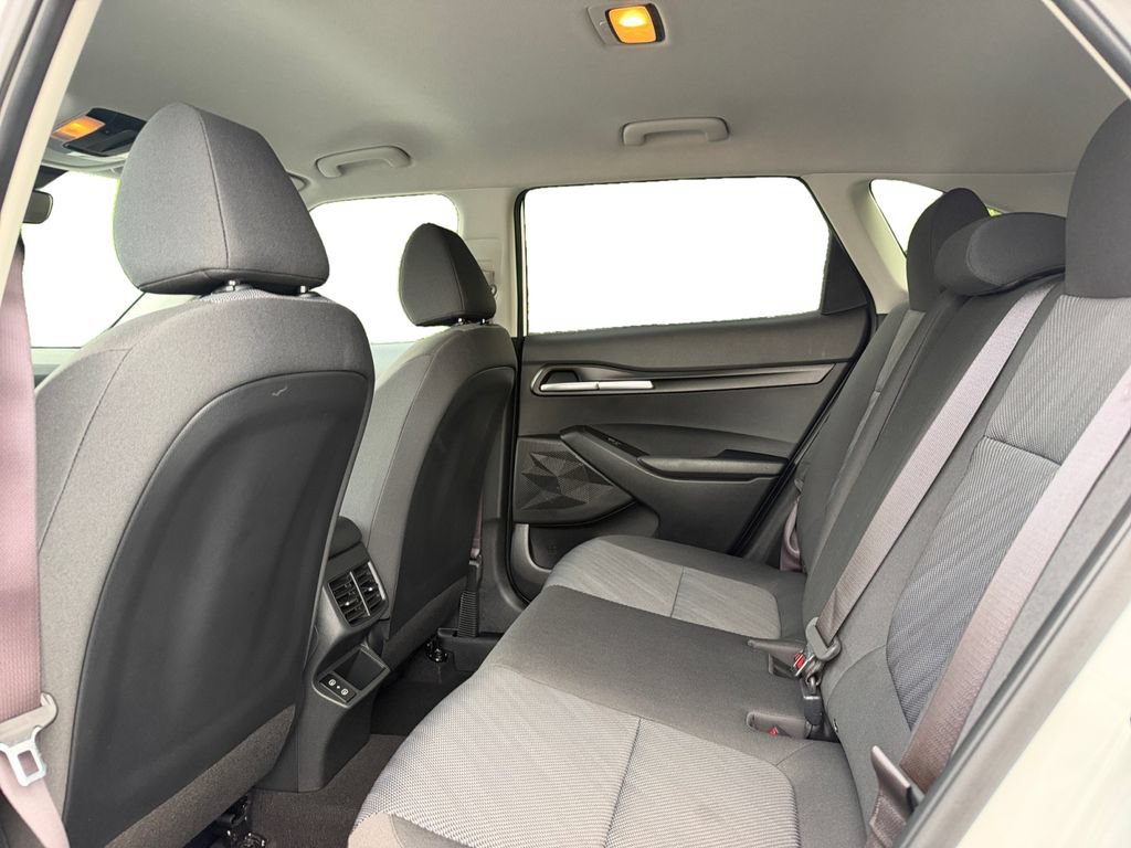 Used 2026 Kia Seltos LX FWD image 13