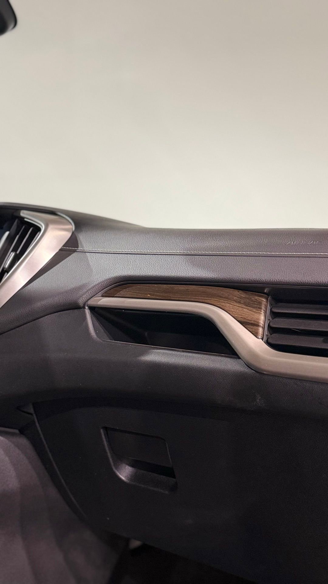 Used 2019 GMC Terrain Denali w/ Advanced Safety Package AWD/4WD image 54