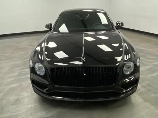 Used 2021 Bentley Flying Spur V8 AWD/4WD image 8