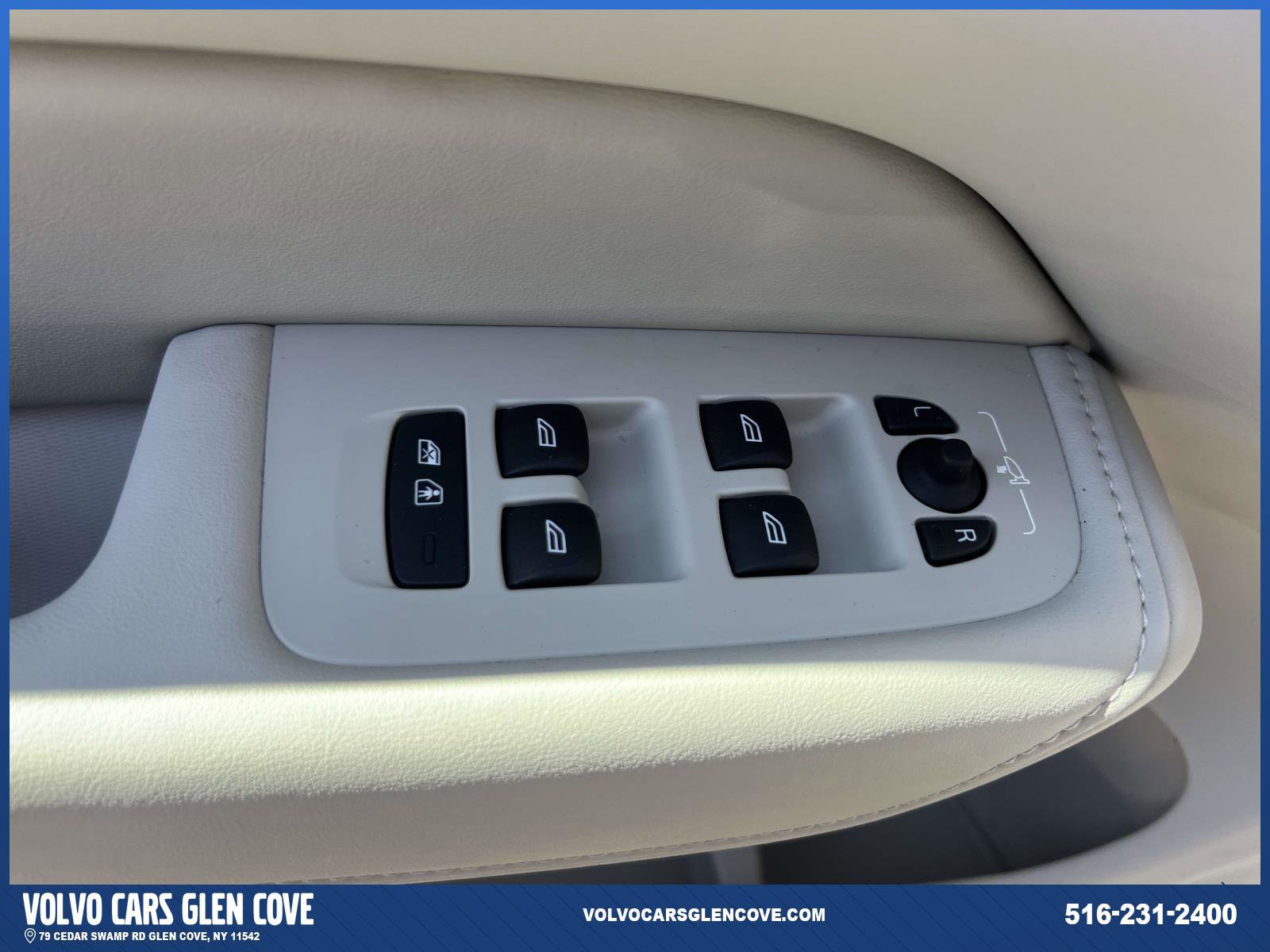 Certified 2024 Volvo XC60 B5 Plus w/ Protection Package Premier image 16