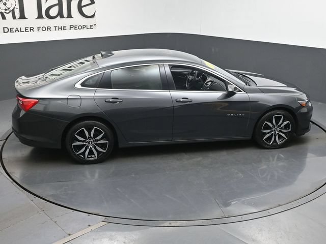 Used 2017 Chevrolet Malibu LT FWD image 38