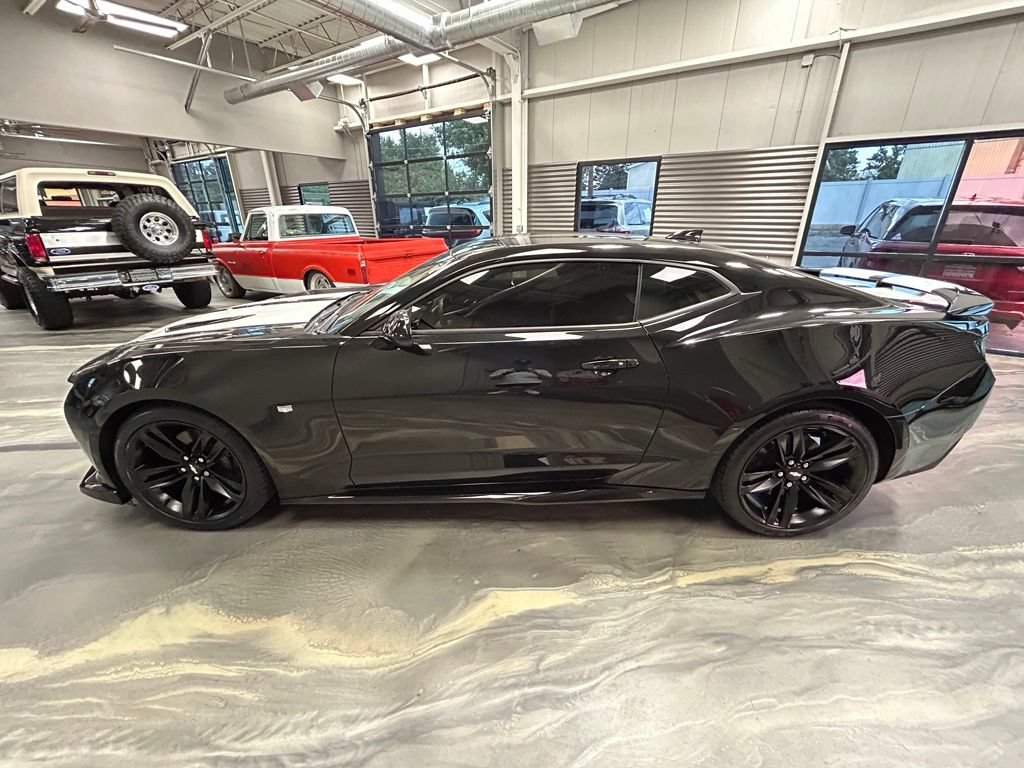 Used 2016 Chevrolet Camaro SS RWD image 34