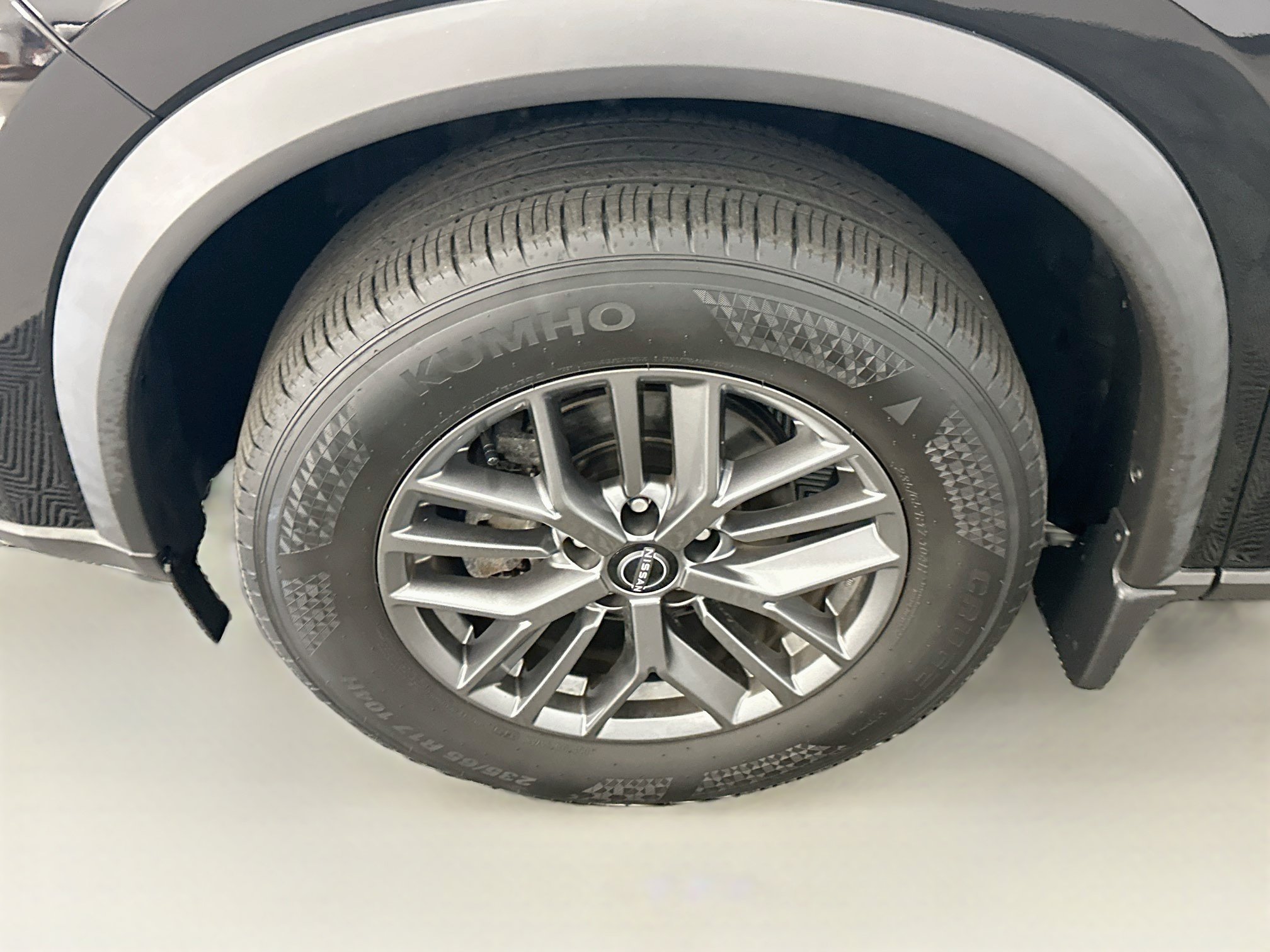 Used 2024 Nissan Rogue S AWD/4WD image 11