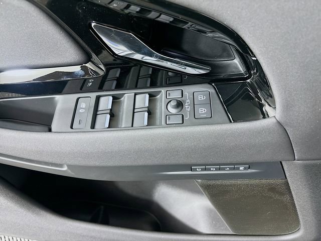 Used 2026 Land Rover Range Rover Evoque S AWD/4WD image 20