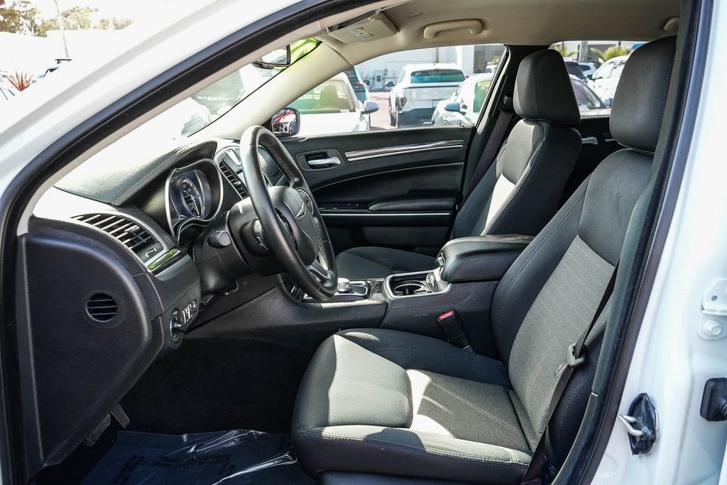 Used 2021 Chrysler 300 Touring w/ Sport Appearance Package RWD image 16