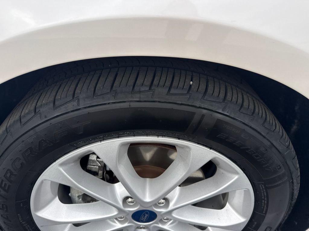 Used 2020 Ford Fusion SE image 14