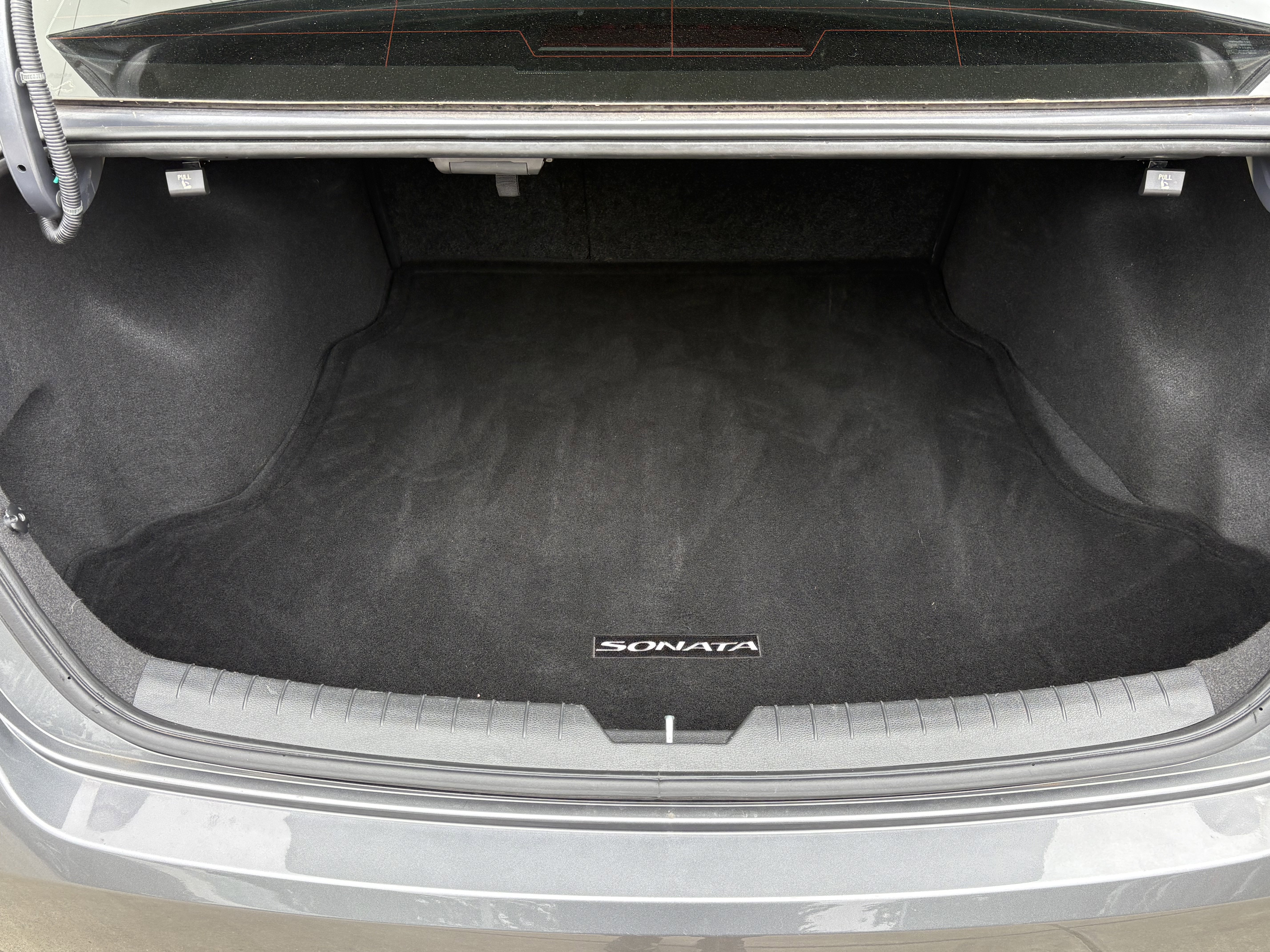 Used 2018 Hyundai Sonata Sport w/ Cargo Package image 9