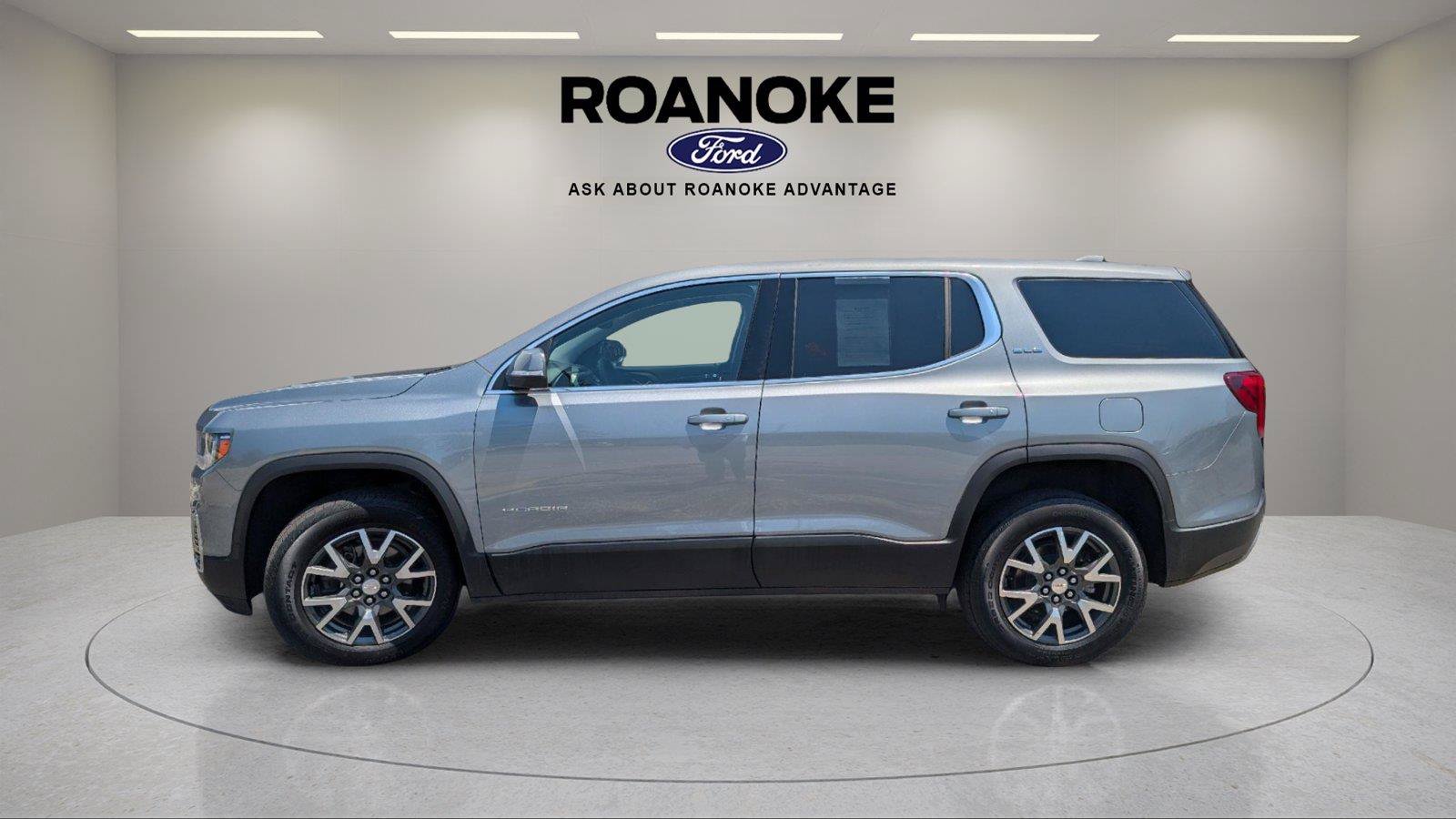 Used 2023 GMC Acadia SLE AWD/4WD image 12