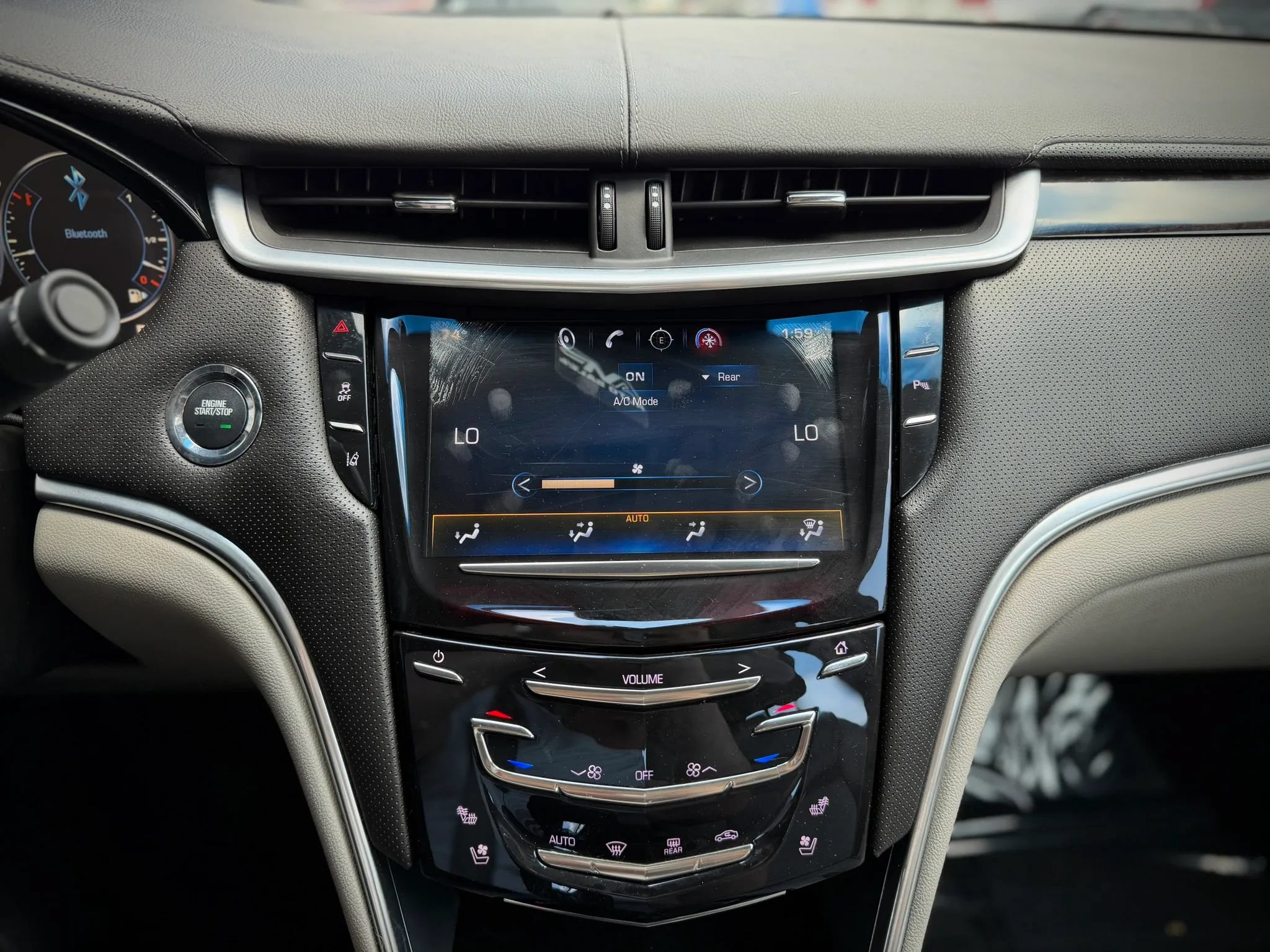 Used 2013 Cadillac XTS Premium AWD/4WD image 17