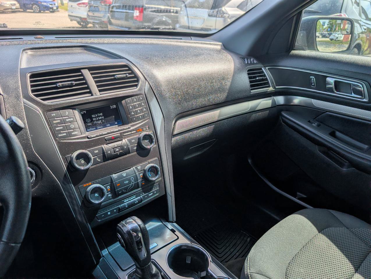 Used 2018 Ford Explorer XLT FWD image 23