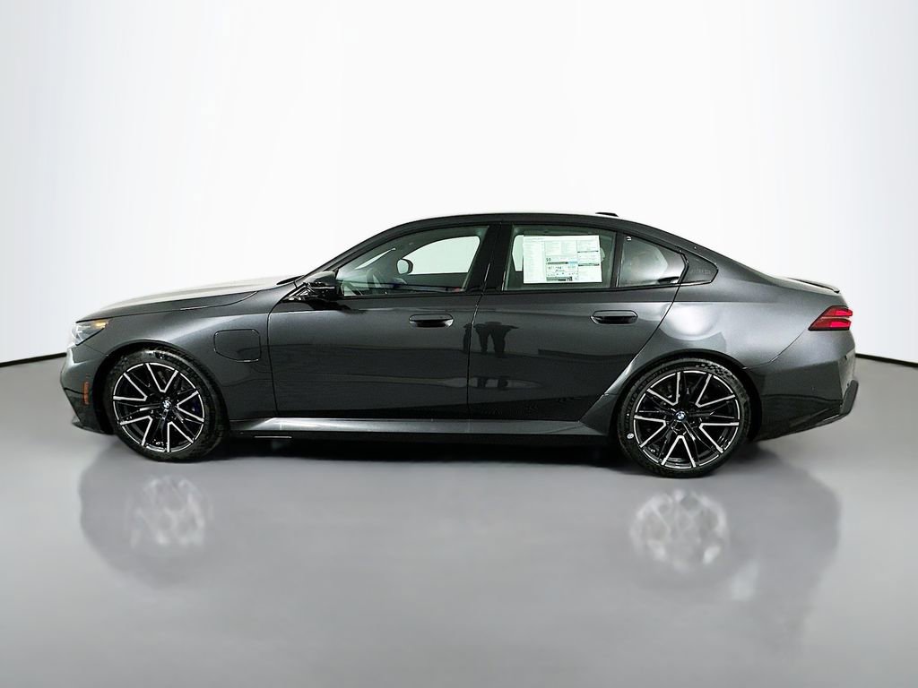 New 2026 BMW M5 w/ Executive Package image 8