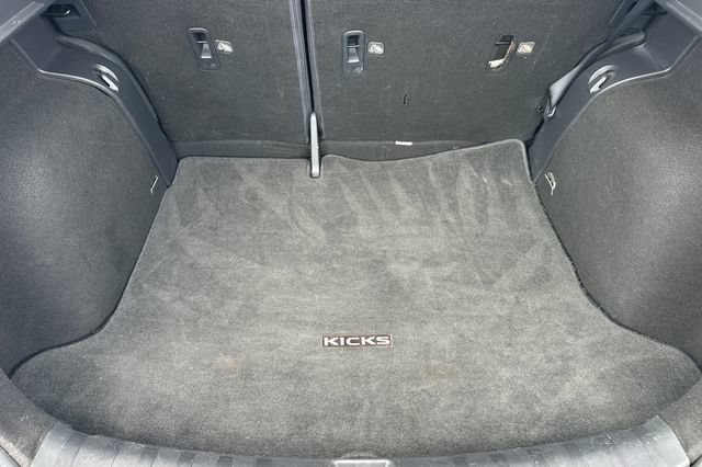 Used 2021 Nissan Kicks S FWD image 17