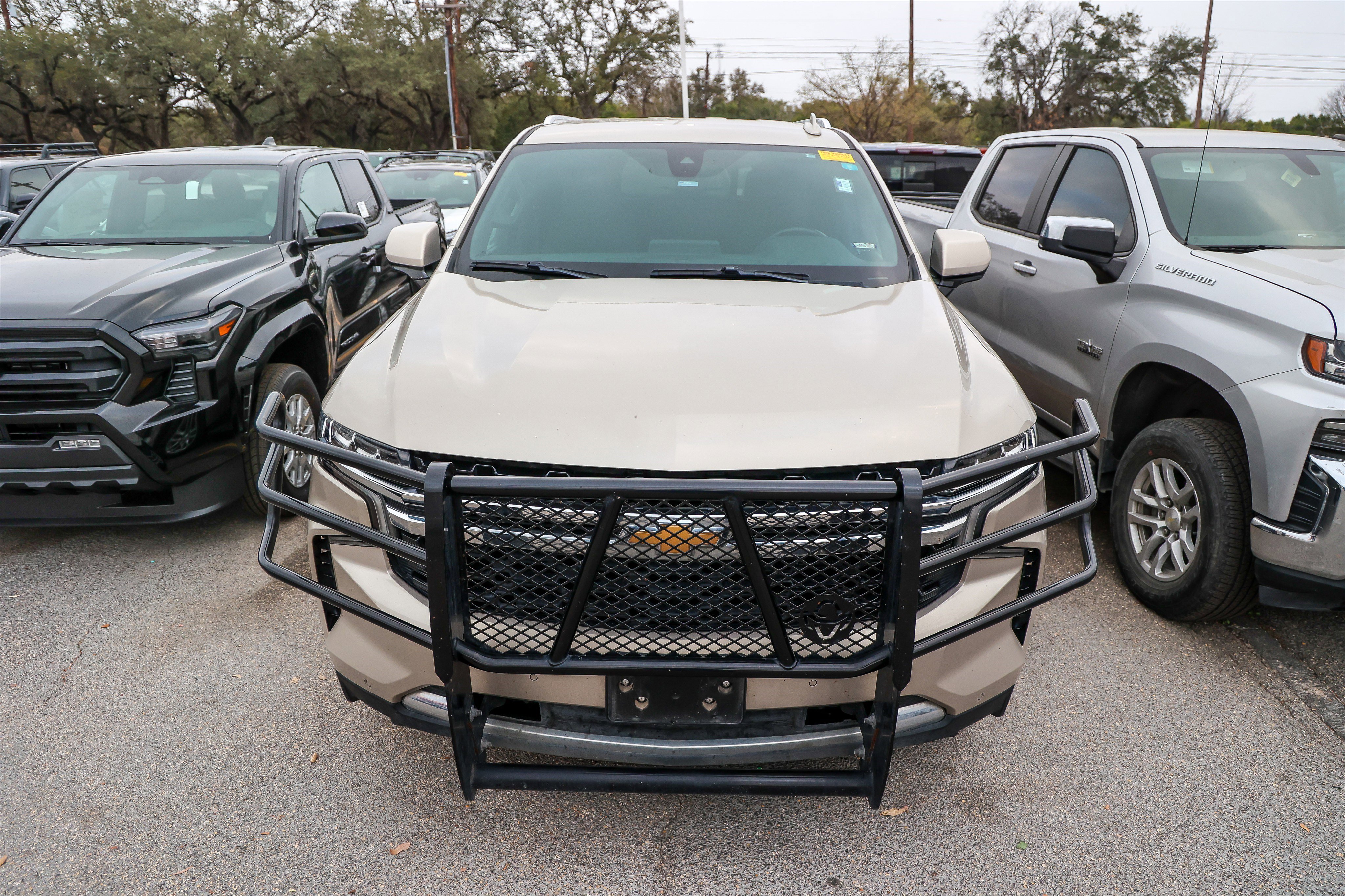 Used 2021 Chevrolet Suburban LS w/ Driver Alert Package image 5