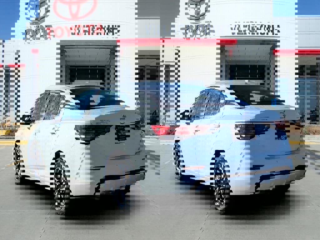 Used 2024 Nissan Sentra SV image 4