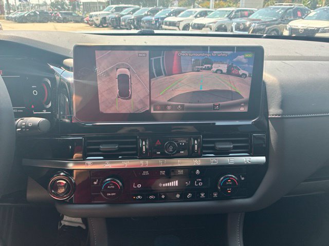 New 2026 Nissan Pathfinder SL w/ SL Premium Package FWD image 15