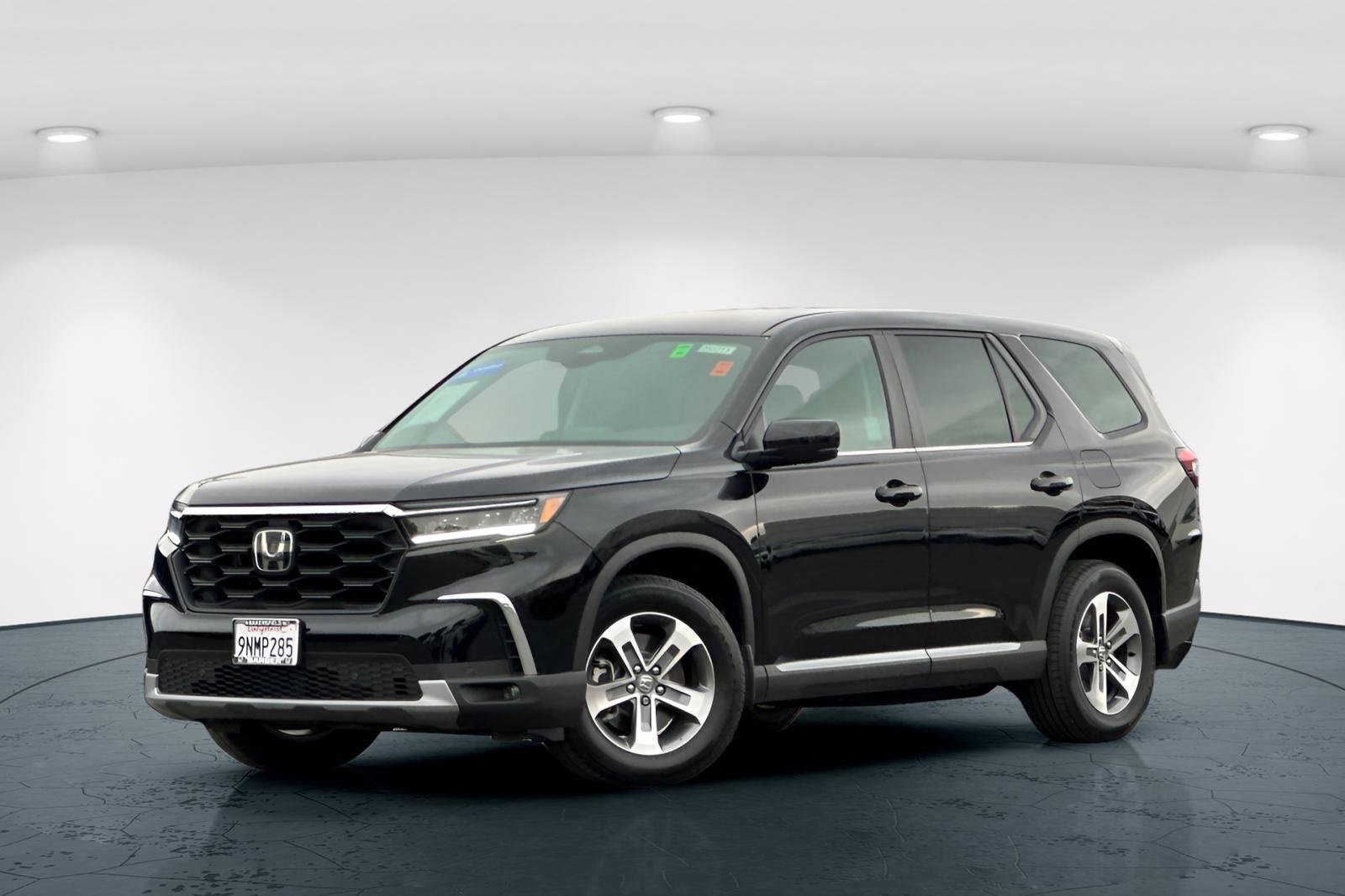 Certified 2025 Honda Pilot EX-L image 2