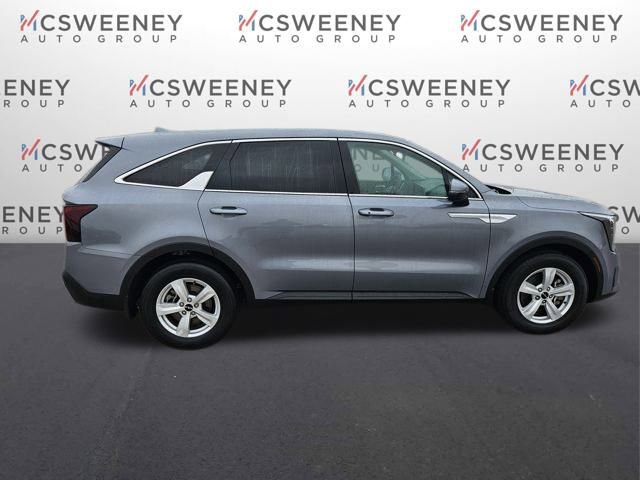 Used 2024 Kia Sorento LX image 6