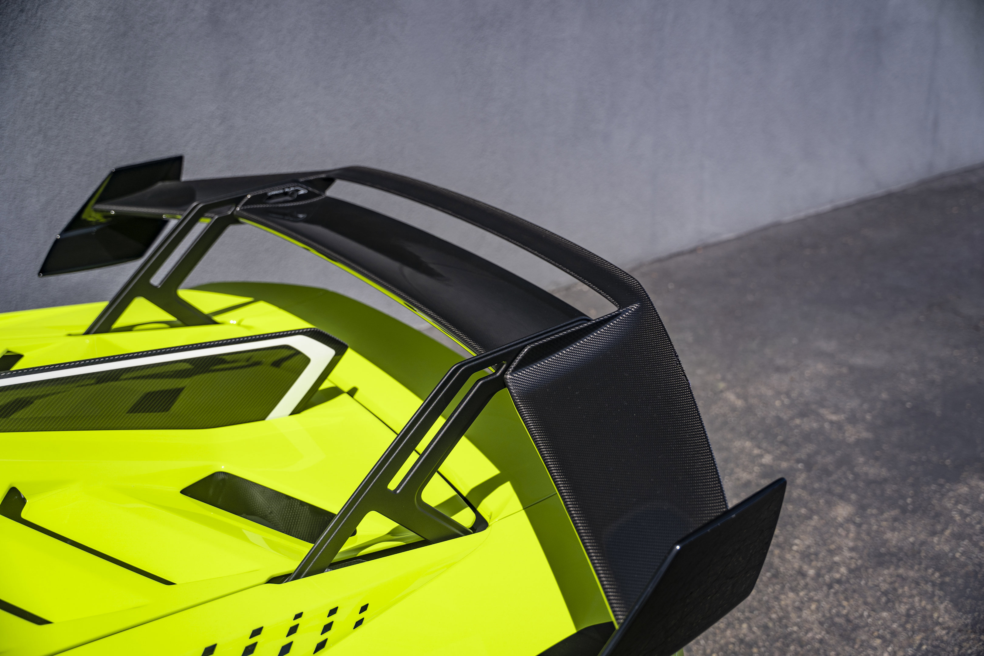 Used 2023 Lamborghini Huracan STO RWD image 33