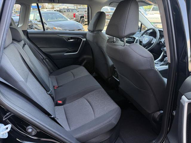 Certified 2021 Toyota RAV4 XLE w/ Carpet Mat Package (TMS) AWD/4WD image 24