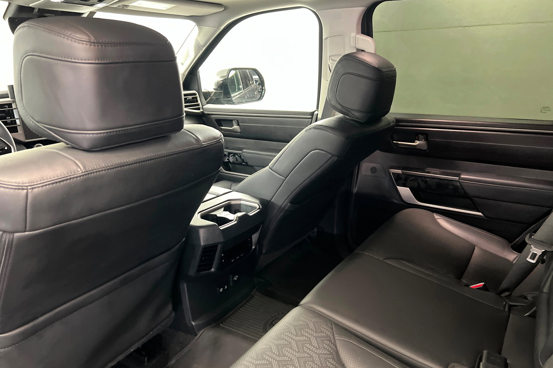 Used 2023 Toyota Sequoia SR5 w/ SR5 Premium Package AWD/4WD image 20