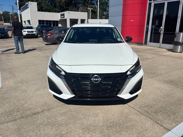 Used 2025 Nissan Altima 2.5 S FWD image 2