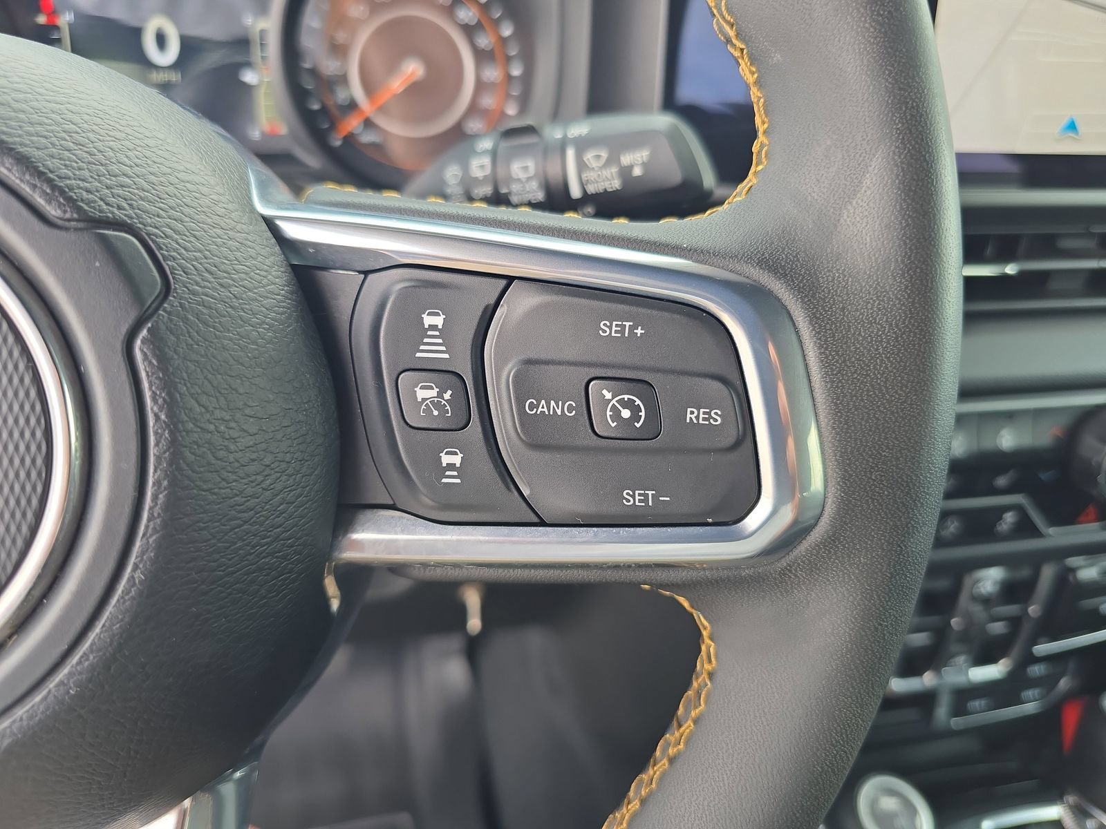 Used 2024 Jeep Wrangler Unlimited Sahara w/ Technology Group AWD/4WD image 24