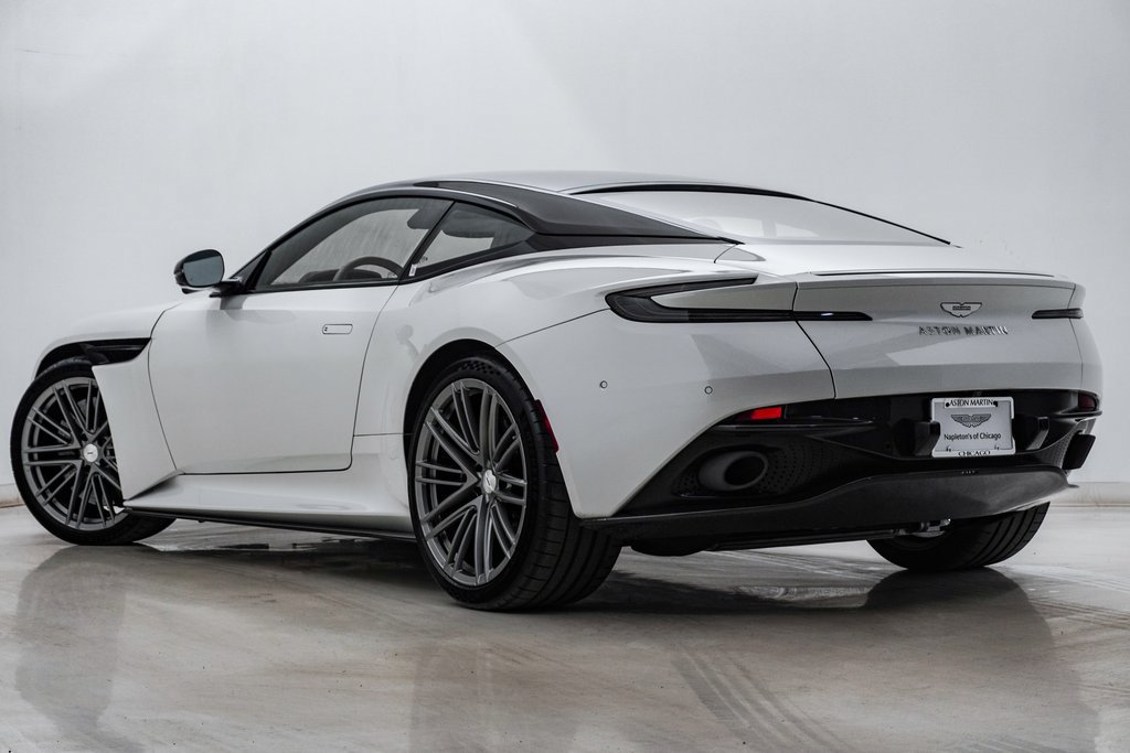 Used 2024 Aston Martin DB12 Coupe RWD image 2