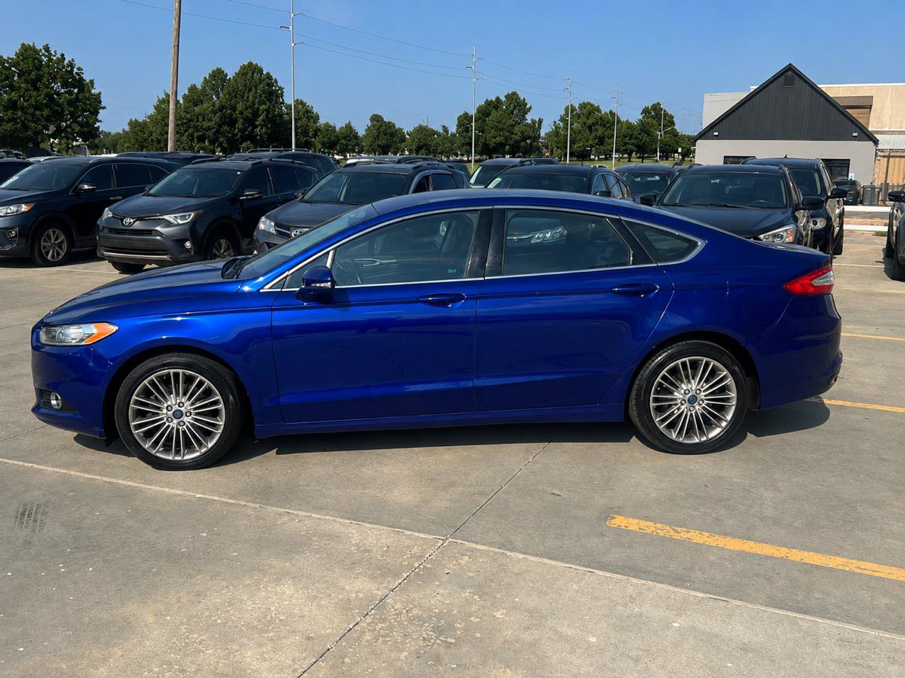 Used 2016 Ford Fusion SE w/ Equipment Group 202A AWD/4WD image 4