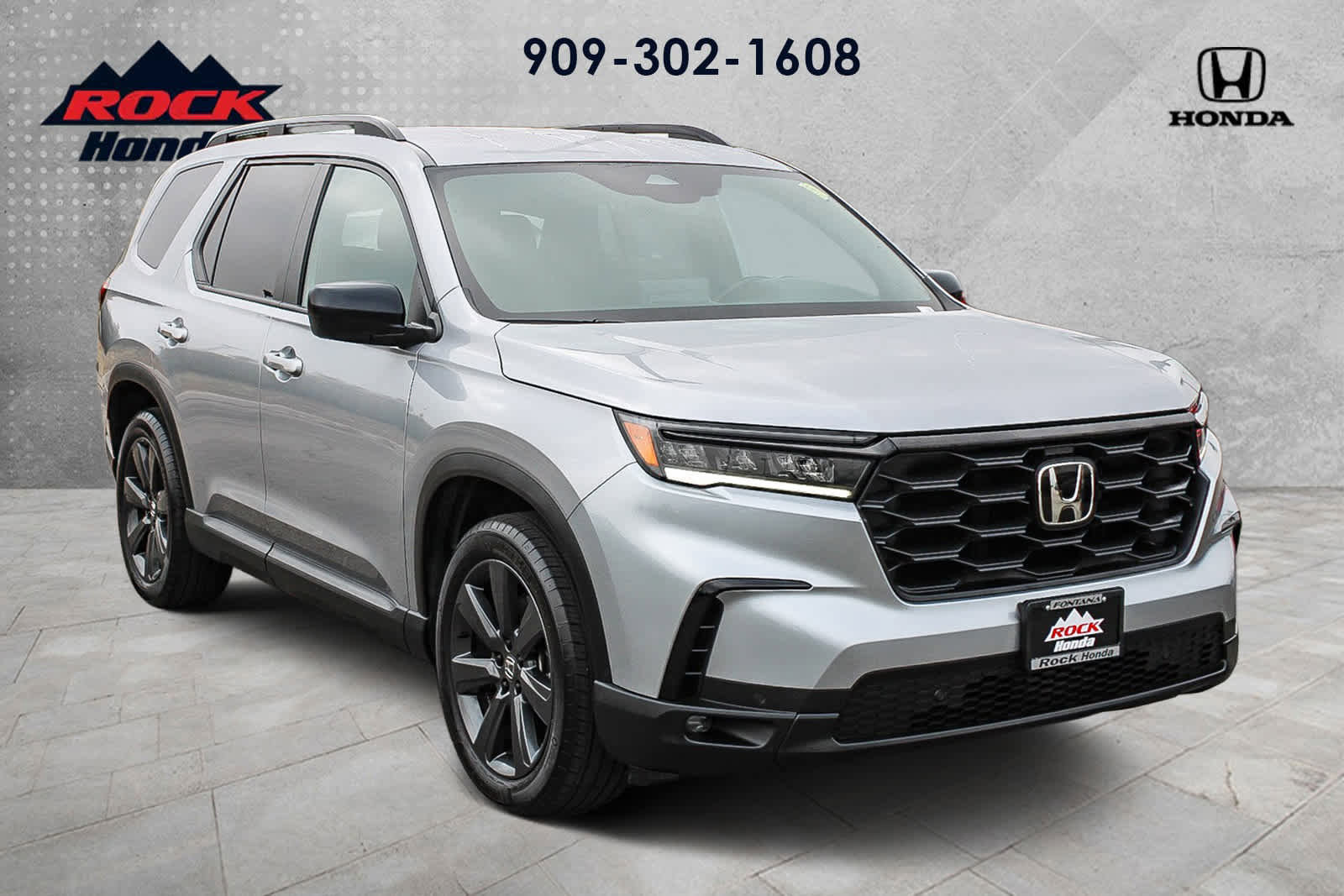 Certified 2025 Honda Pilot Sport image 3