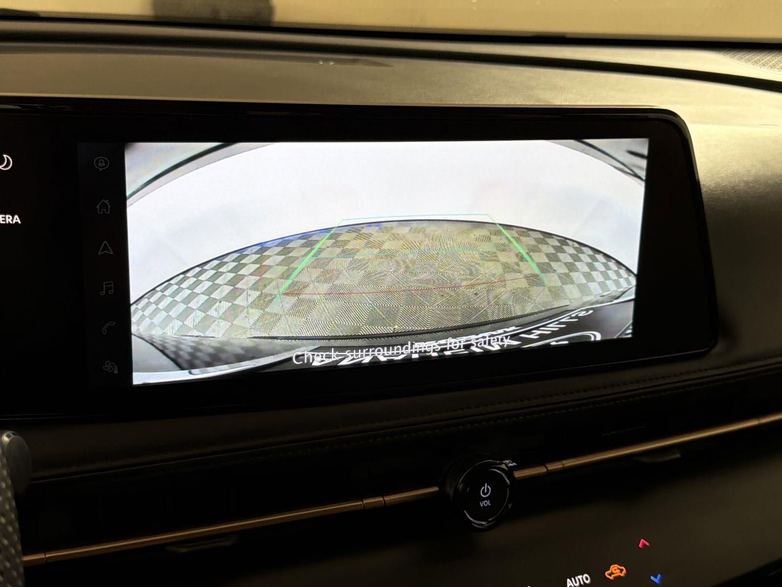 Used 2024 Nissan Ariya FWD image 16