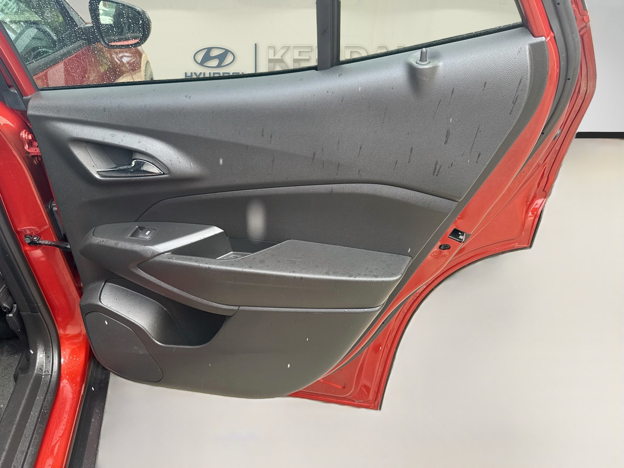 Used 2024 Chevrolet Trax RS w/ Driver Confidence Package FWD image 27