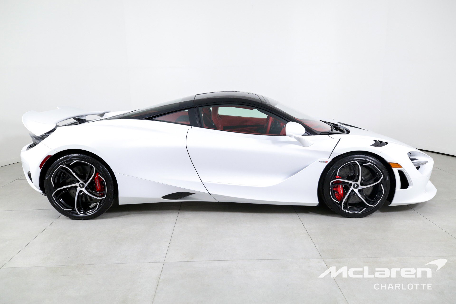 Used 2024 McLaren 750S image 10