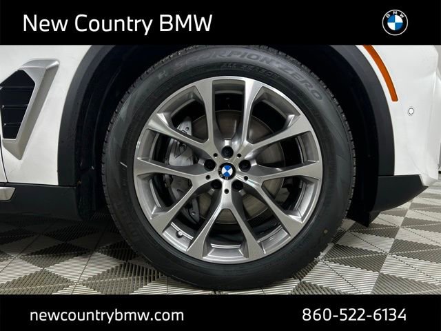 New 2026 BMW X5 xDrive50e w/ Climate Comfort Package image 9