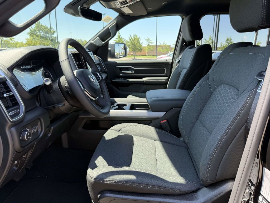 New 2026 RAM 1500 Big Horn AWD/4WD image 13