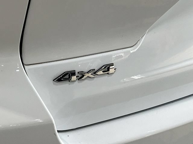 Used 2023 Jeep Grand Cherokee Overland AWD/4WD image 39