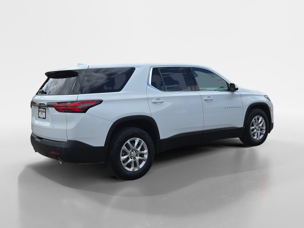 Used 2022 Chevrolet Traverse LS AWD/4WD image 5