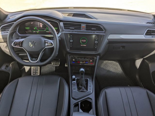 Used 2024 Volkswagen Tiguan SE R-Line image 20