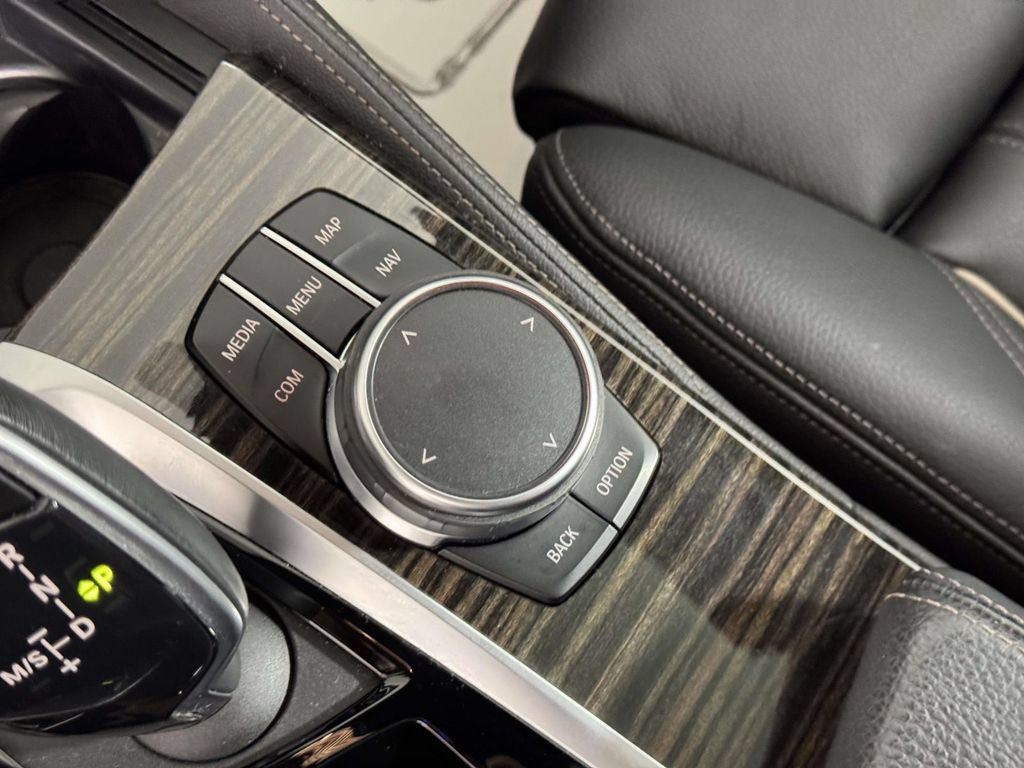 Used 2019 BMW 540i xDrive w/ M Sport Package AWD/4WD image 30