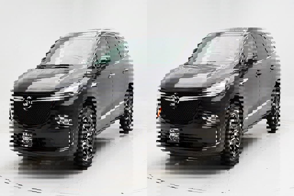 Used 2022 Buick Enclave Essence w/ Experience Buick Package image 2