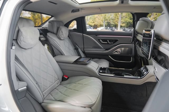 Used 2021 Mercedes-Benz Maybach S 580 4MATIC image 43