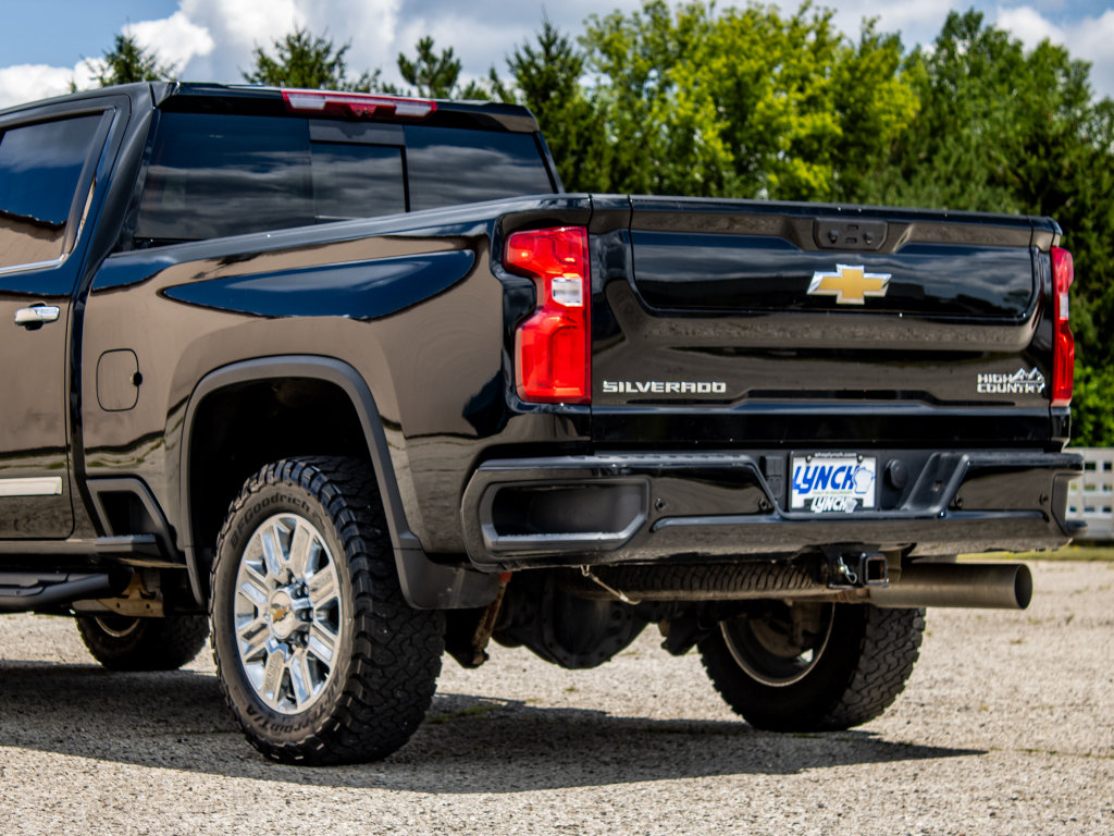 Used 2024 Chevrolet Silverado 2500 High Country w/ High Country Premium Package AWD/4WD image 48