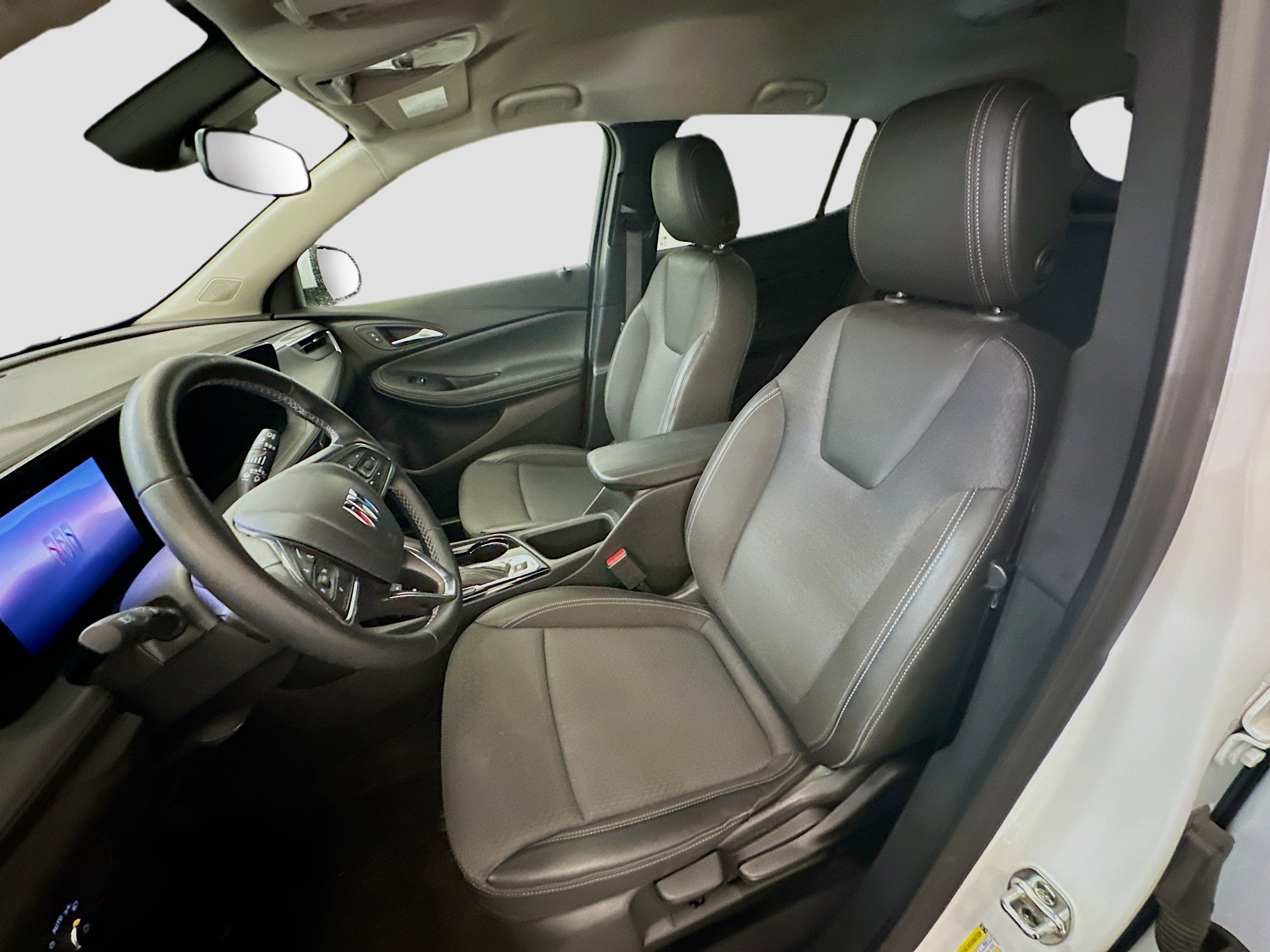 Used 2025 Buick Encore GX Preferred AWD/4WD image 13