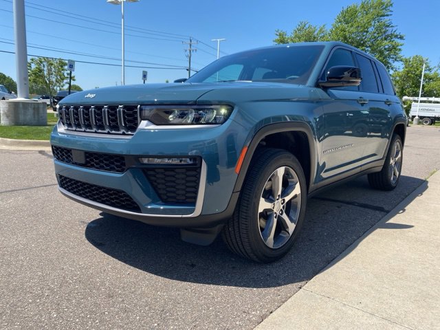 Used 2026 Jeep Grand Cherokee Limited w/ Trailer Tow Package